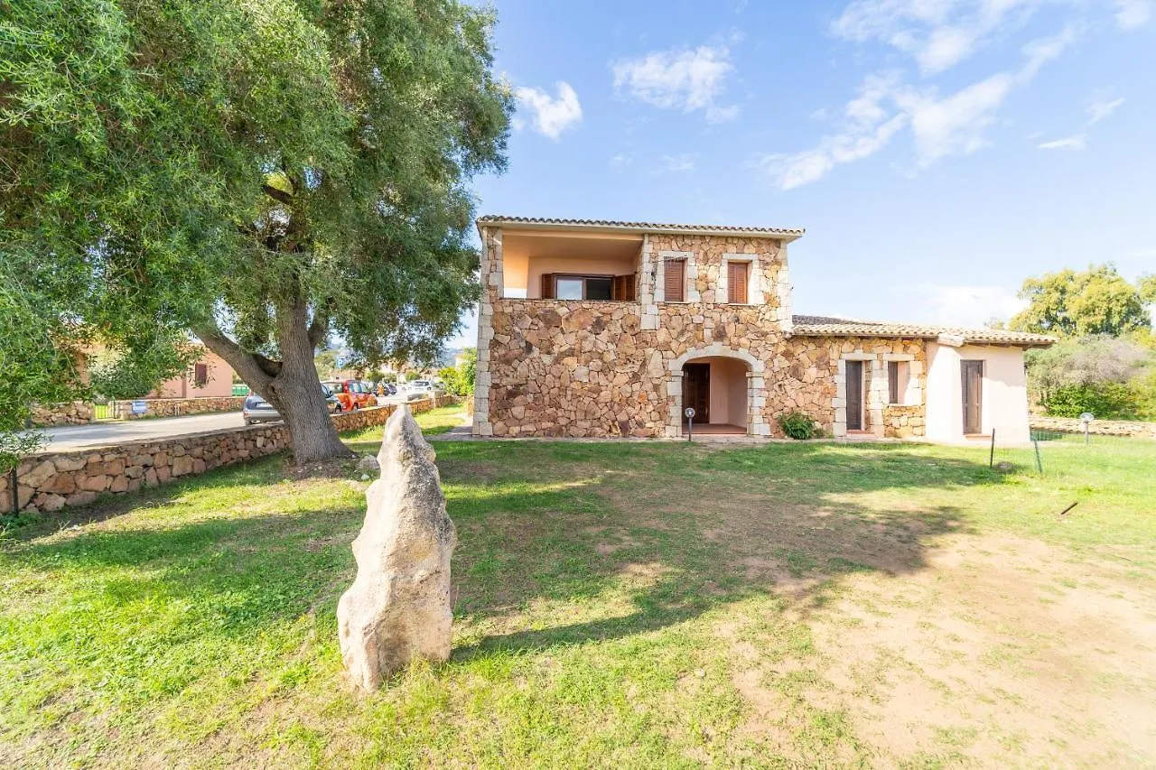 Iss Travel, Pedra Rosa 2 Bedroom Apartments With Private Terrace And Air Conditioning San Teodoro   San Teodoro (Sardinia)