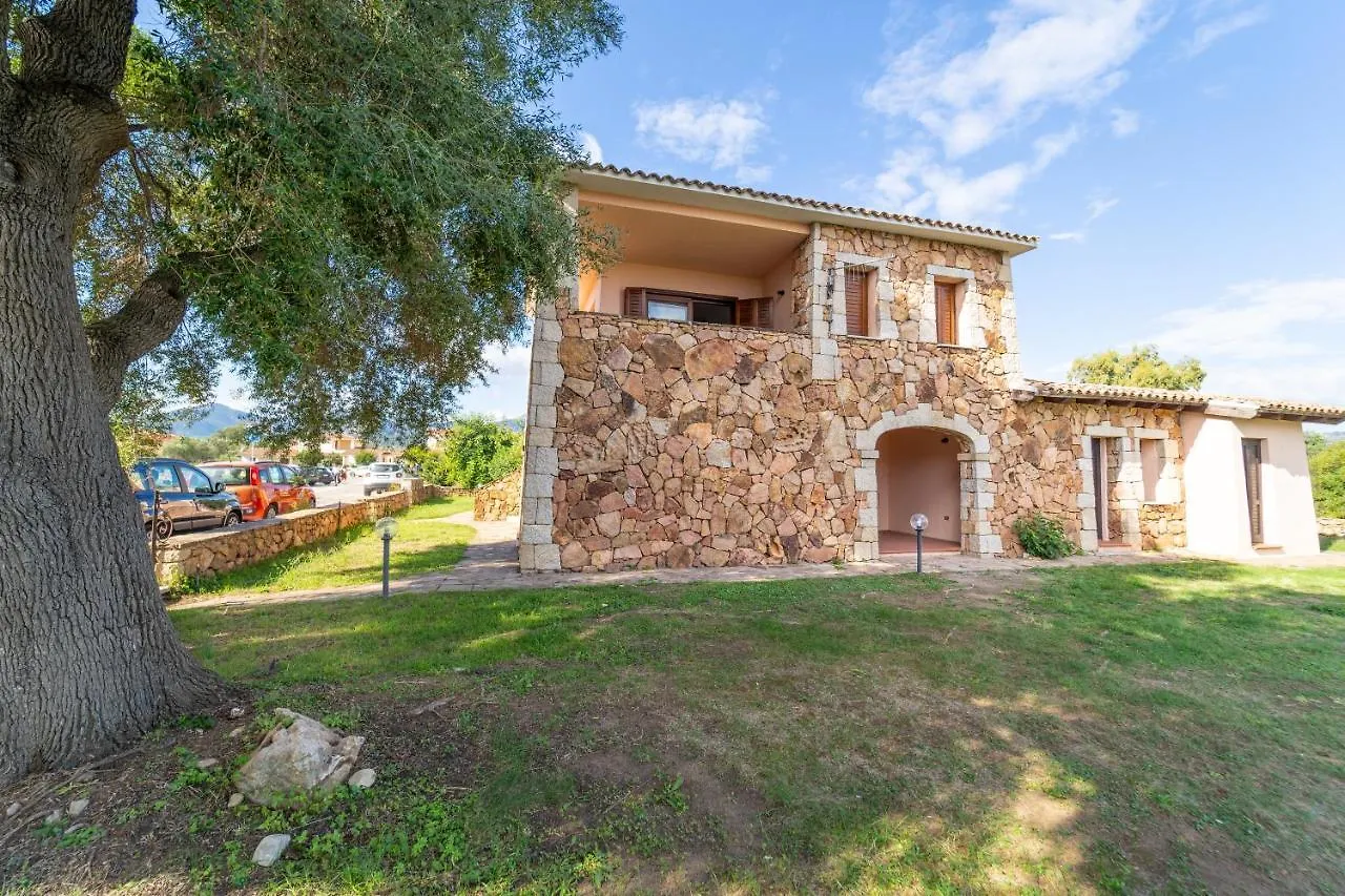 Iss Travel, Pedra Rosa 2 Bedroom Apartments With Private Terrace And Air Conditioning San Teodoro  0*, San Teodoro (Sardinia)