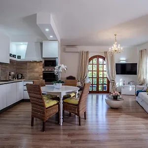  Apartment Centro