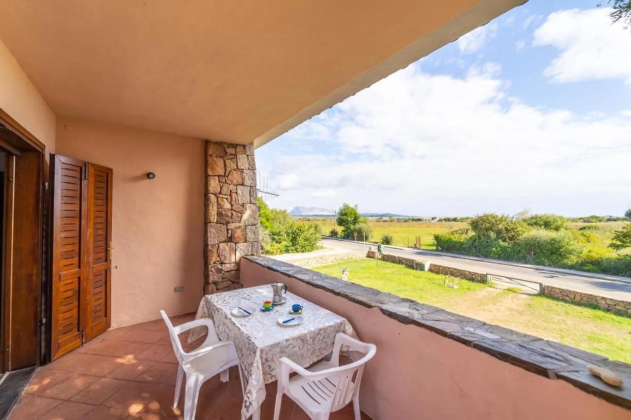 Iss Travel, Pedra Rosa 2 Bedroom Apartments With Private Terrace And Air Conditioning San Teodoro  Italy